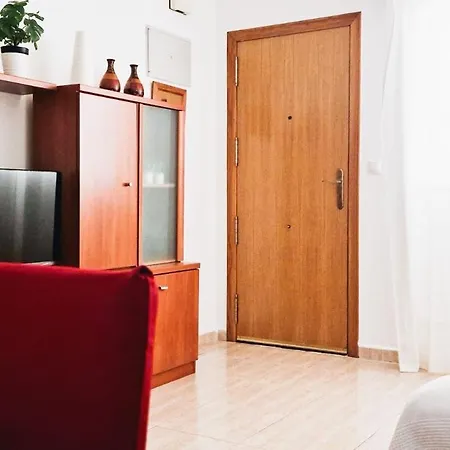 Apto Familiar En Alicante, 4 Pax, 3 Camas, 2 Banos